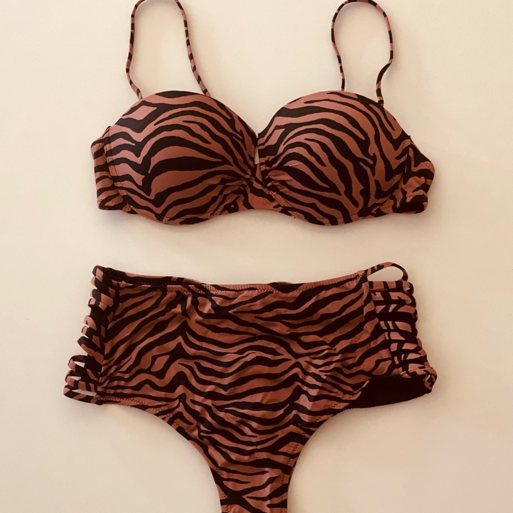 Pretty Tiger Bikini Set